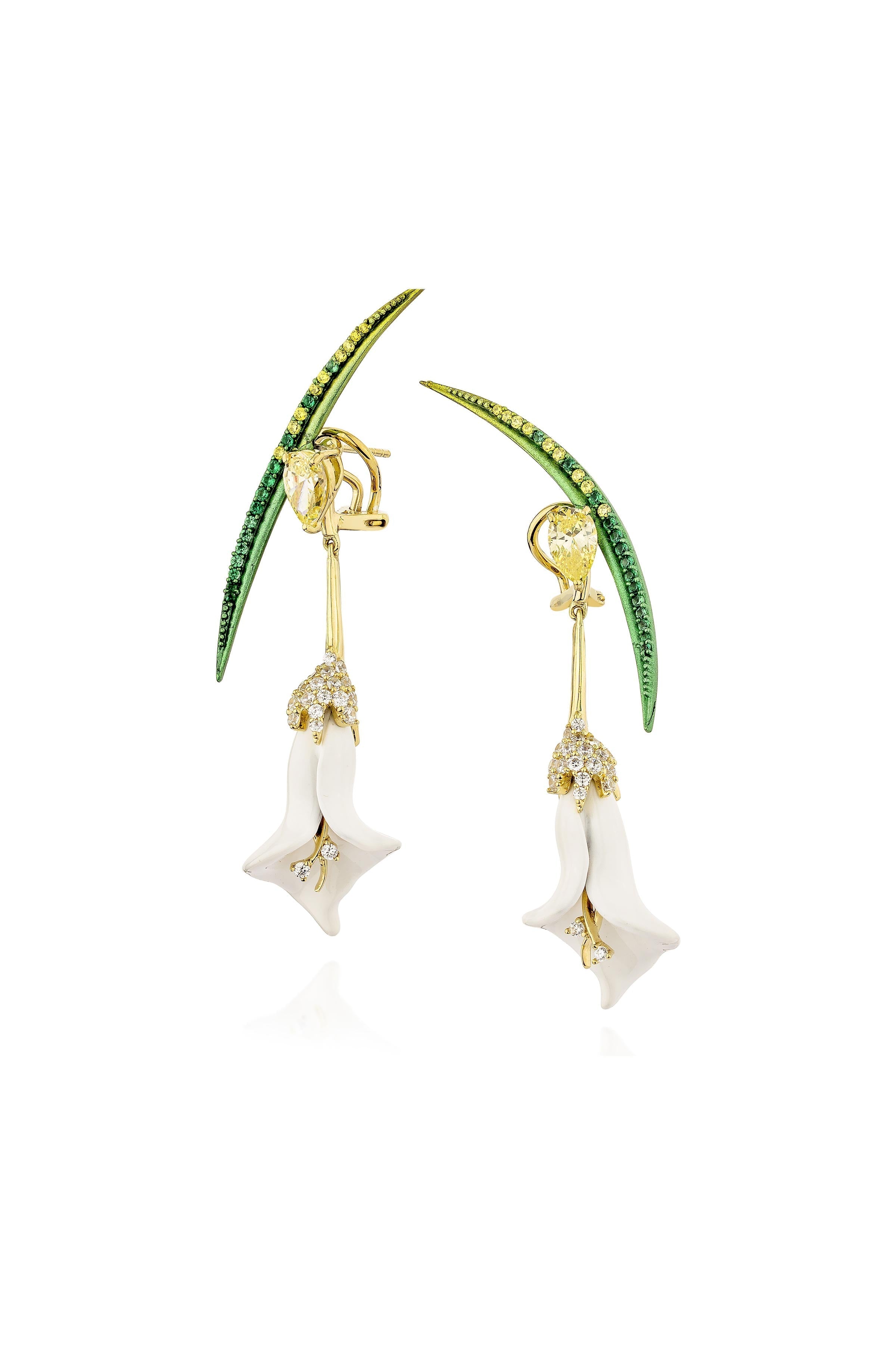 Deam of a Lily Earrings